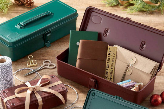 Het verhaal van Toyo Steel Boxen - 24Papershop