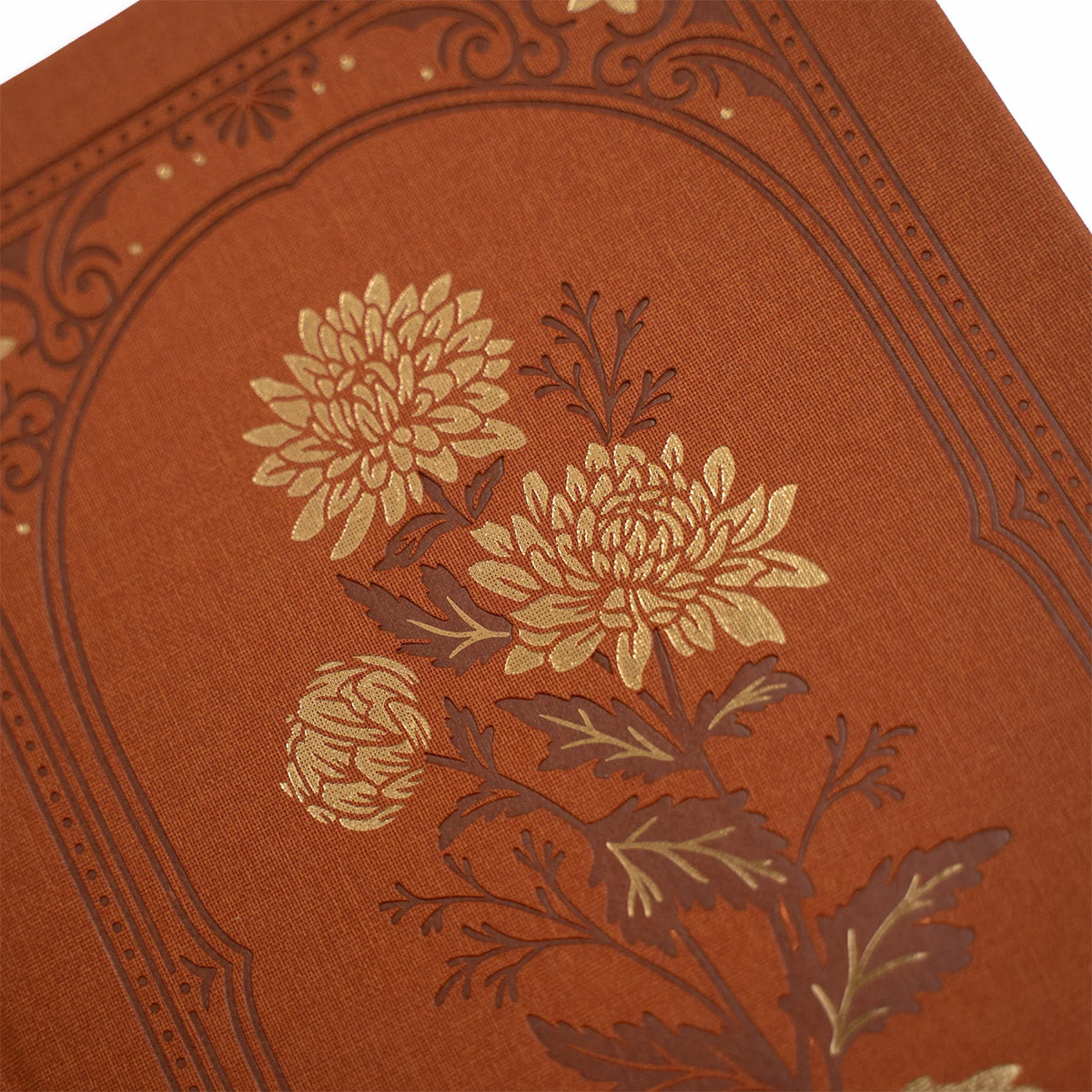 Archer & Olive Bullet Journal Chrysanthemum - Detail van de voorkant van de cover van de journal