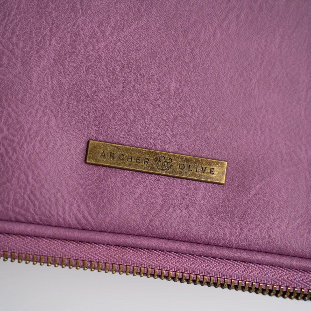 Archer & Olive Creativity Case - Plum - Logo