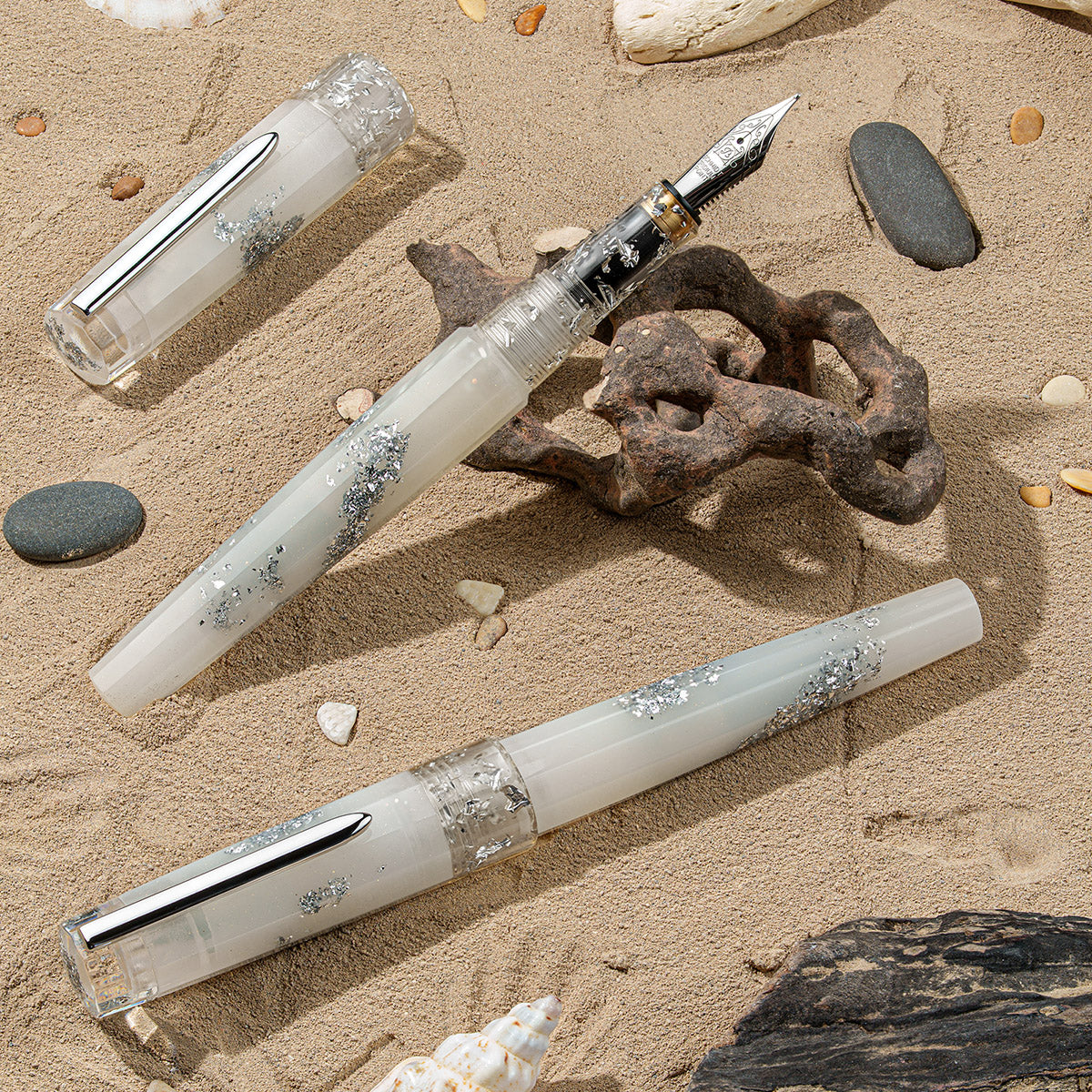 BENU Fountain Pen Euphoria CT - White Beach op het zand