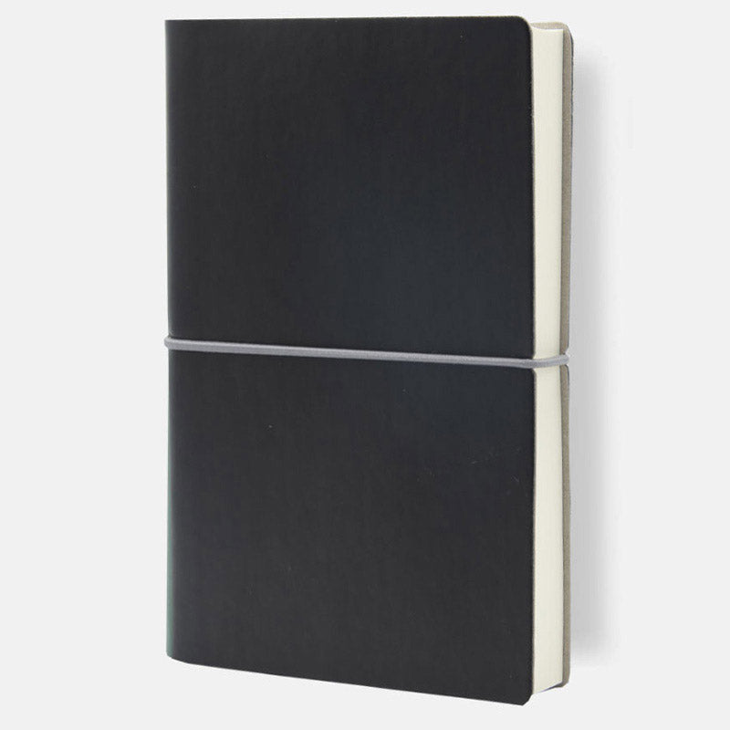 Ciak Agenda 2026 Classic Black - Zij aanzicht van de agenda