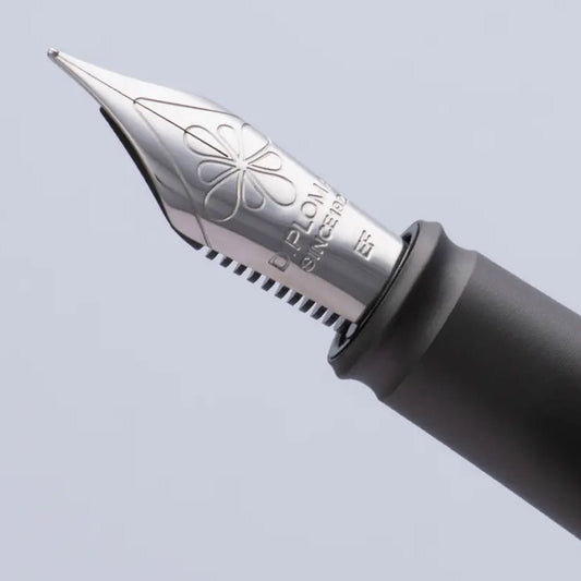 Diplomat Aero Nib - Matt Black