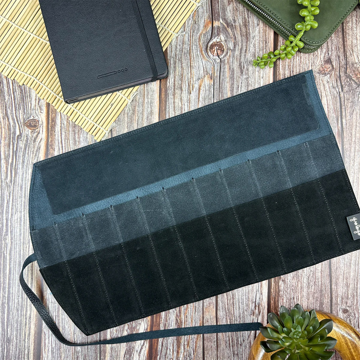 Girologio 10 Pen Roll - Midnight Noir Opengerold zonder inhoud