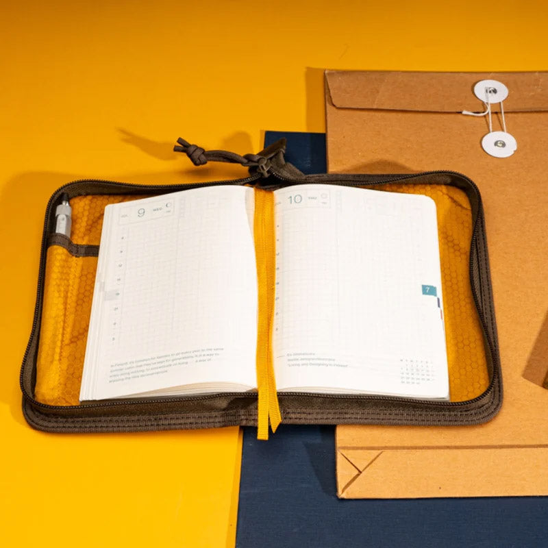 Lochby Field Folio A6 - Opengeklapt