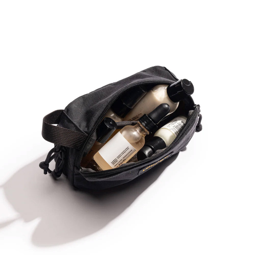 Lochby Mini Venture Pouch - Bumblebee - met spulletjes erin