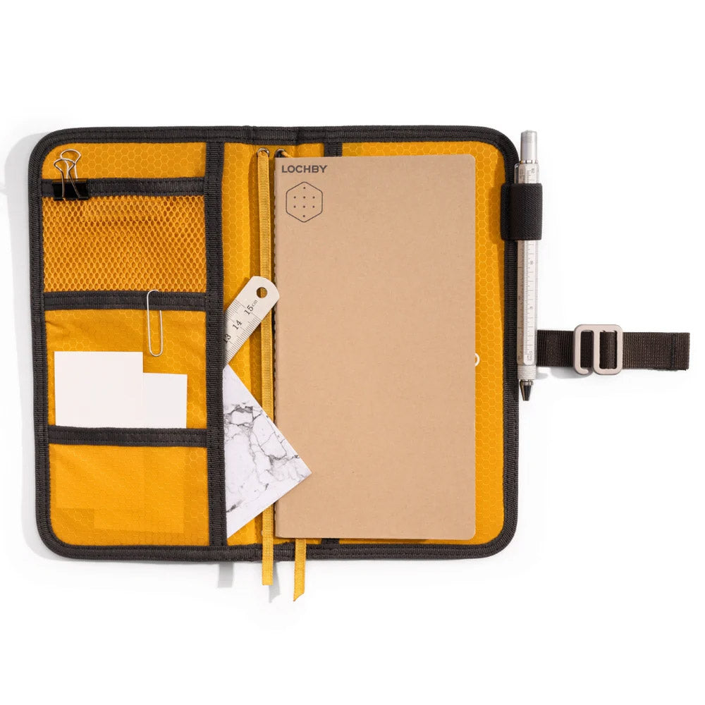 Lochby Voyager Journal - Bumblebee - Inhoud