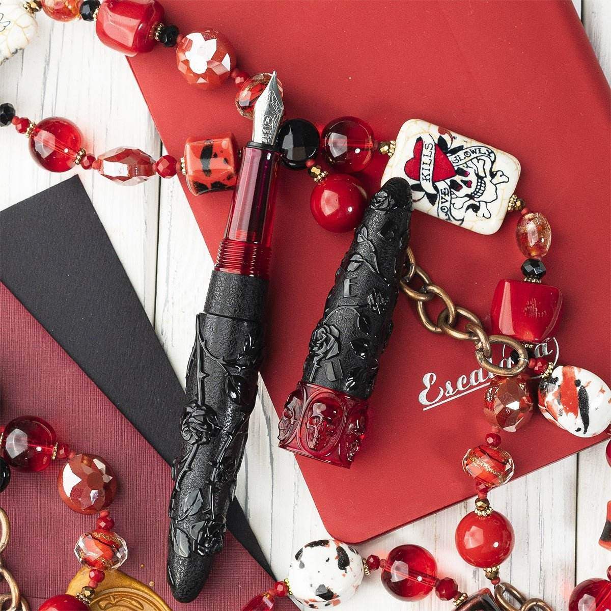 BENU Fountain Pen Skull & Roses - Smolder - 24Papershop