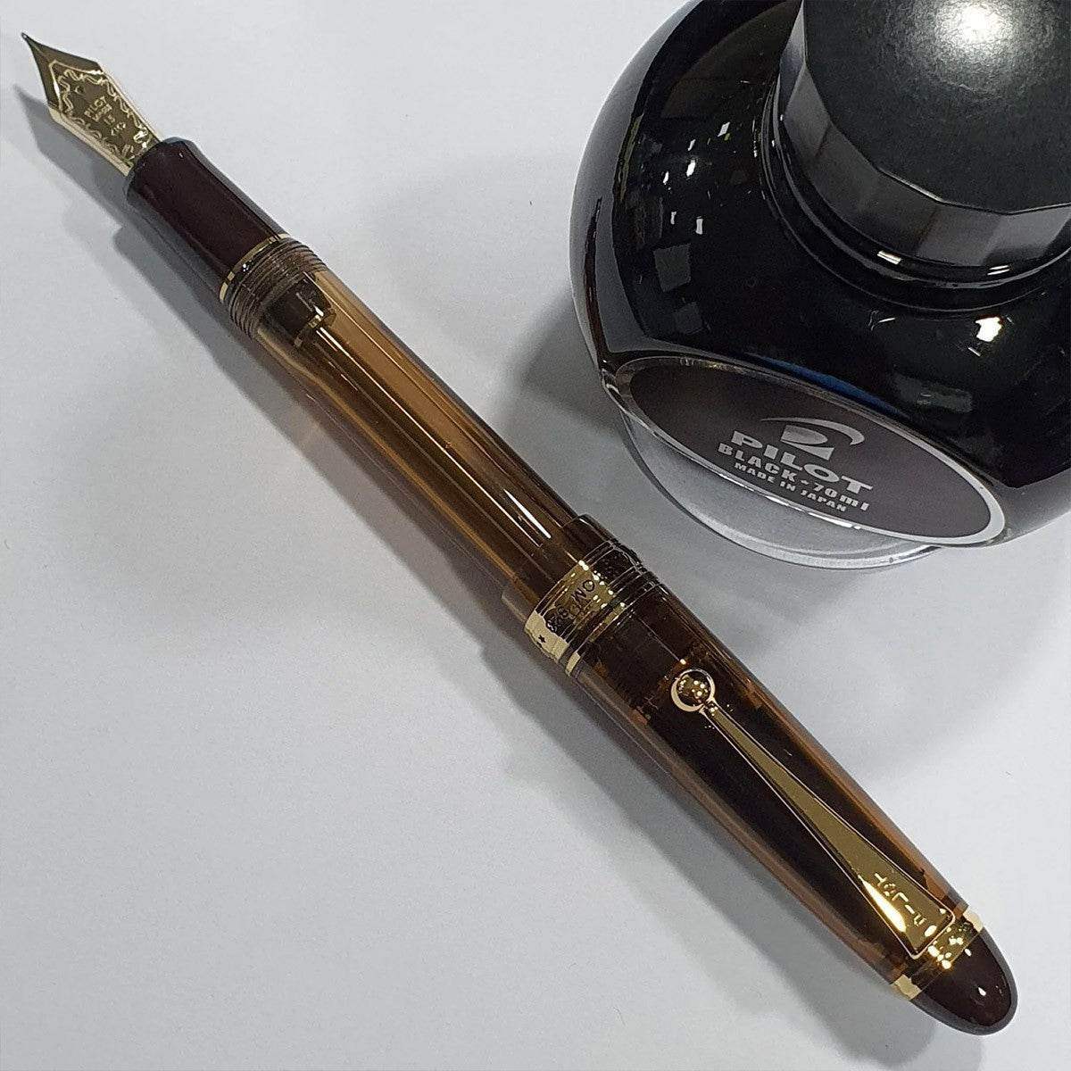 Pilot Fountain Pen Custom 823 GT Amber - Bold - 24Papershop