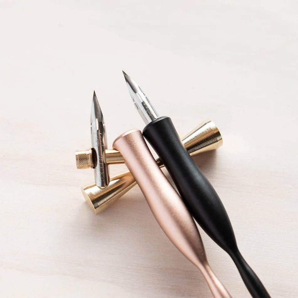 Tom's Studio Flourish Oblique Calligraphy Pen - Iris - 24Papershop