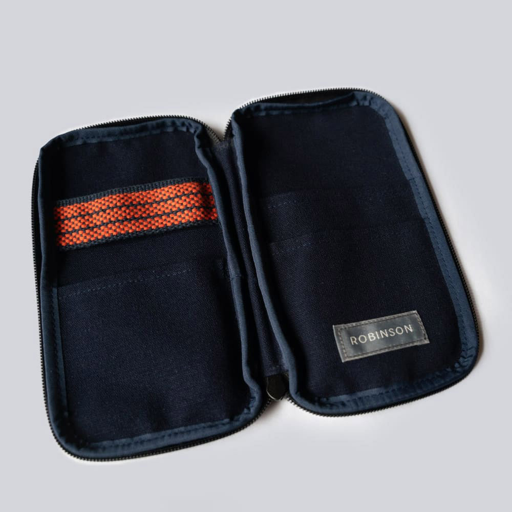 Anything x Robinson Pen Etui - Blue - Open Etui zonder pennen