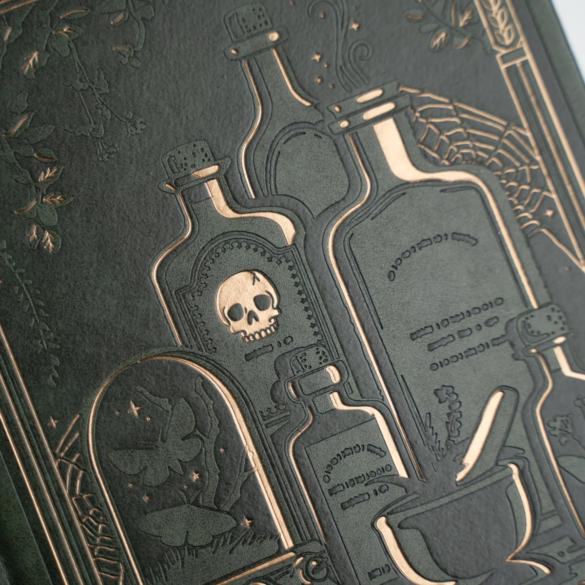 Archer & Olive Bullet Journal Apothecary Shelf - Detail van de cover