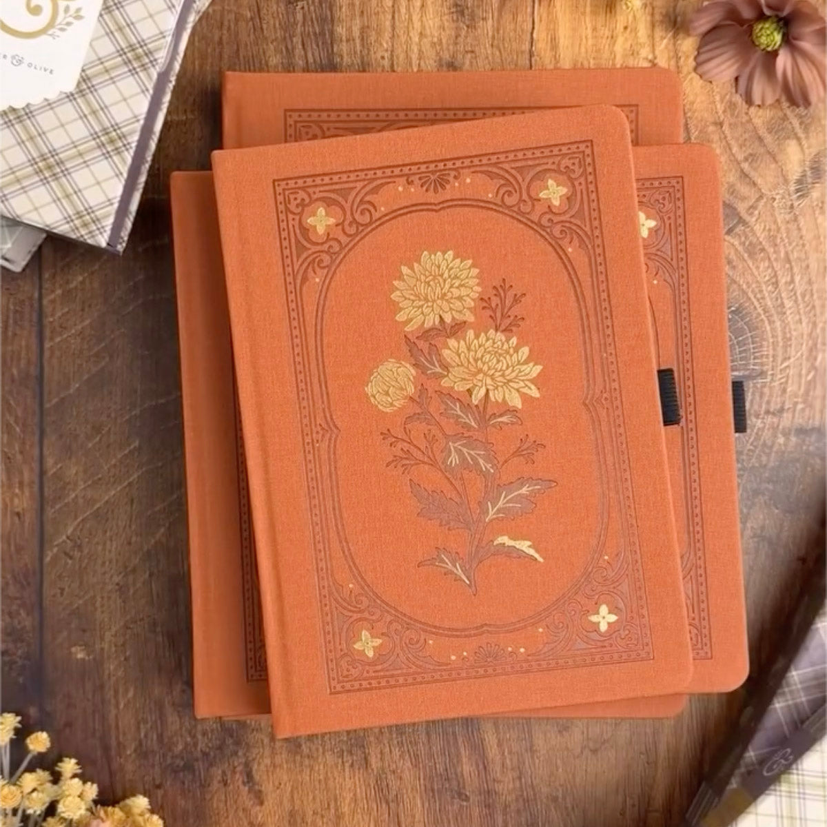 Archer & Olive Bullet Journal Chrysanthemum A5 Dot Grid