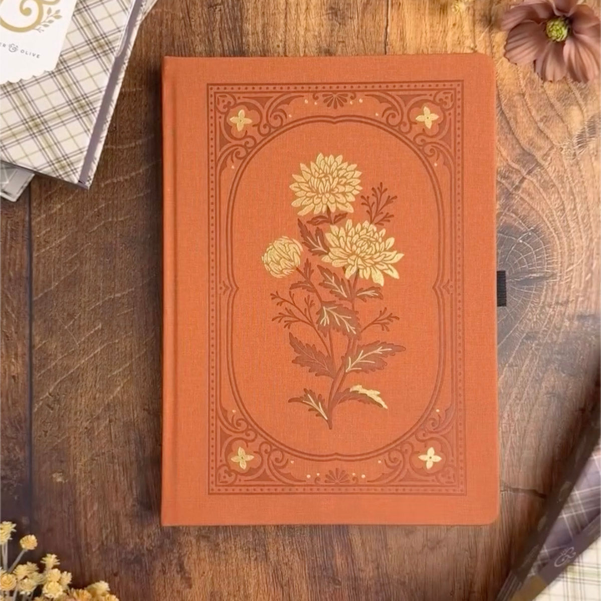 Archer & Olive Bullet Journal Chrysanthemum B5 Dot Grid