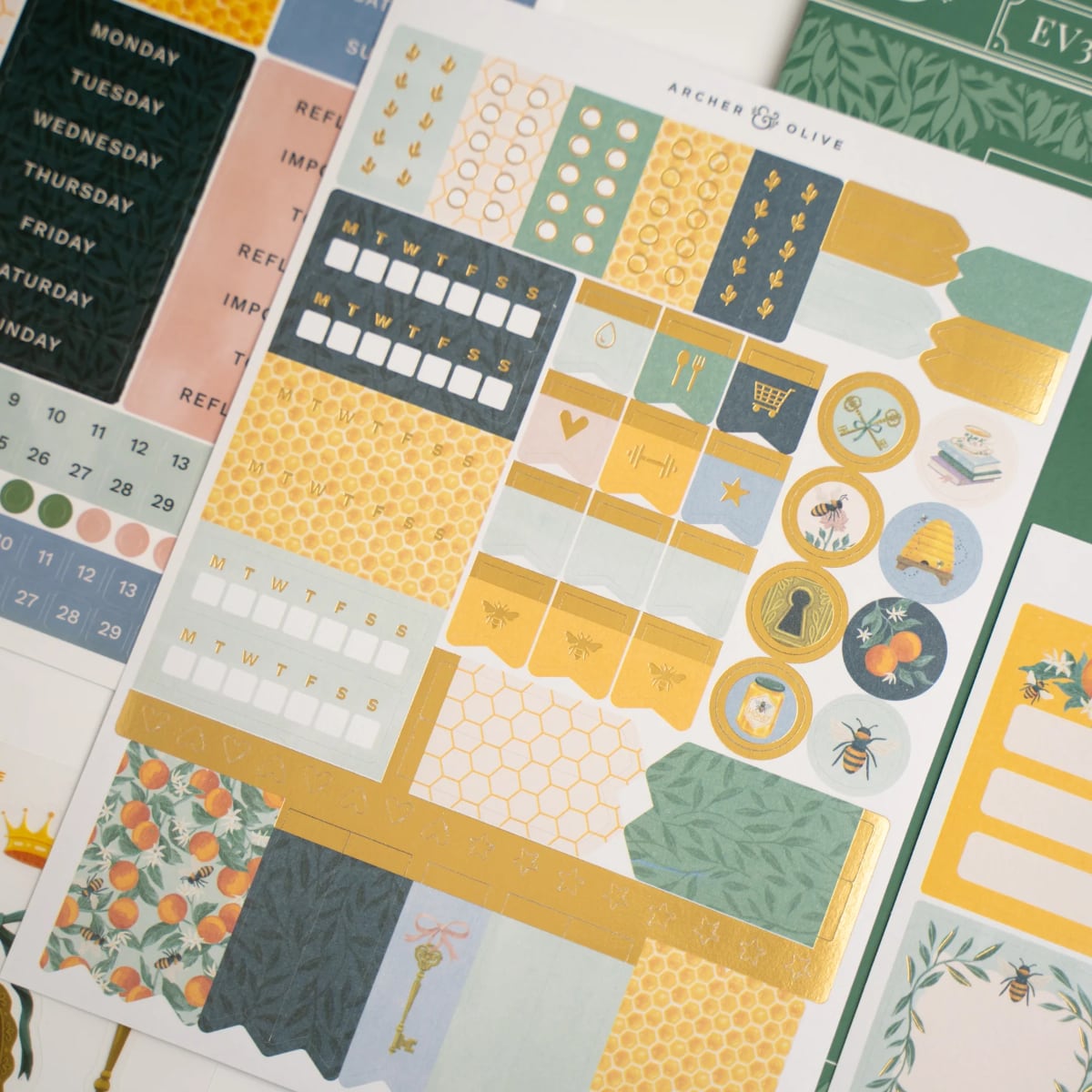 Archer & Olive Keeper of Bees Kit