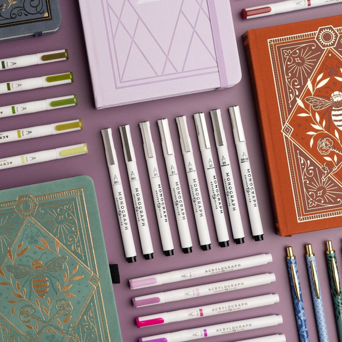 Archer & Olive Monograph Pen Set of 8 - Sfeerfoto