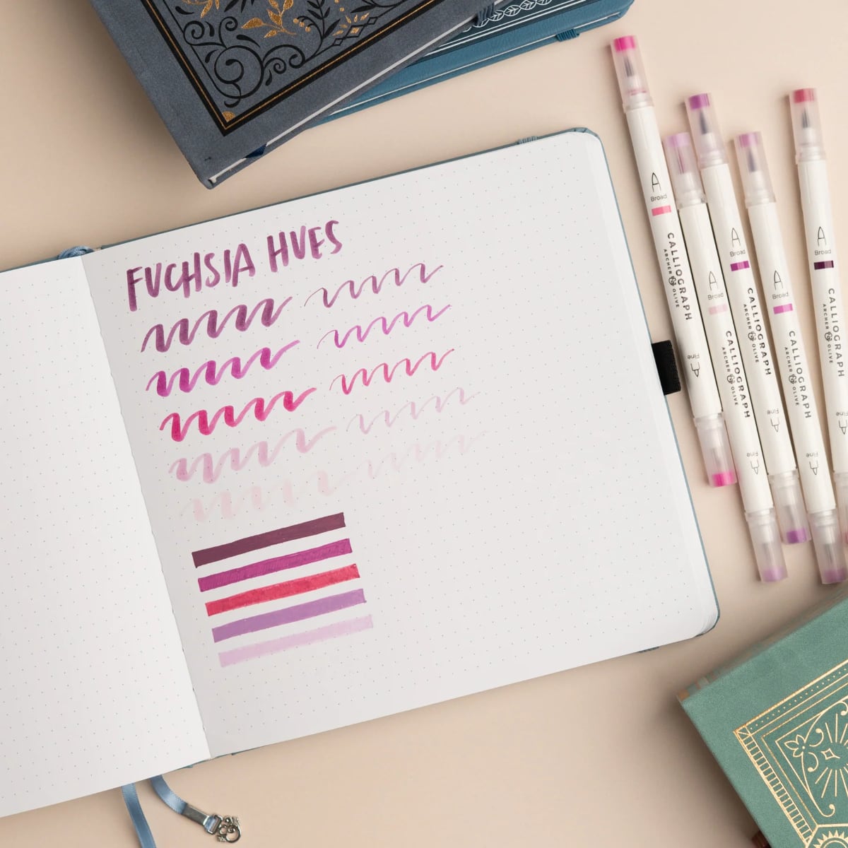 Archer & Olive Acrylographs & Calliograph Fuchsia Hues - Voorbeeld van de kleuren