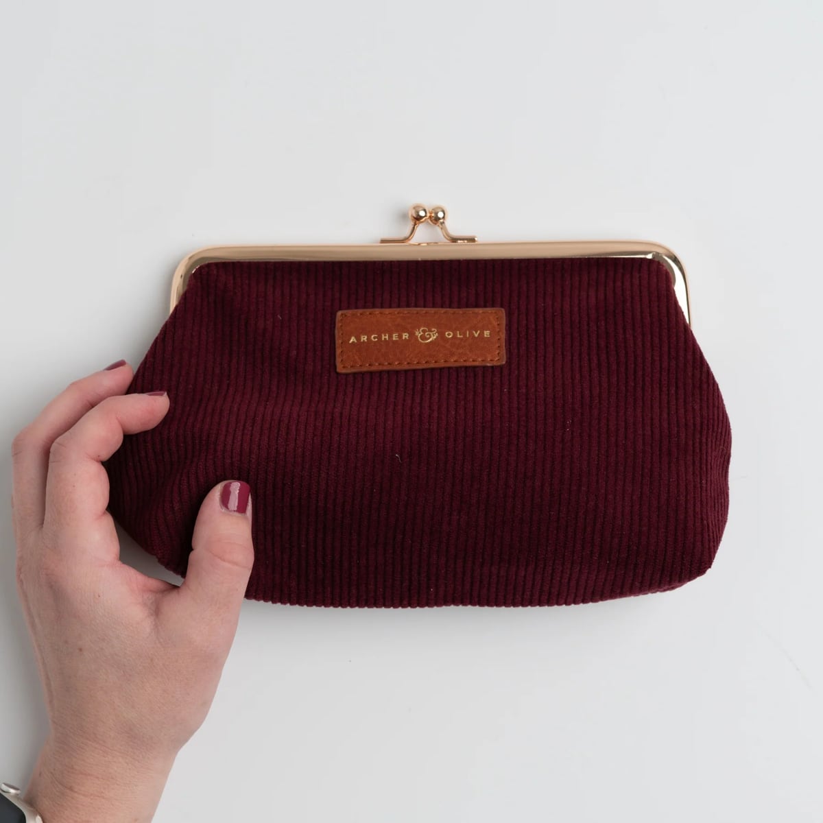 Archer & Olive Quiet Corners Kiss-Lock Pouch - Maroon 