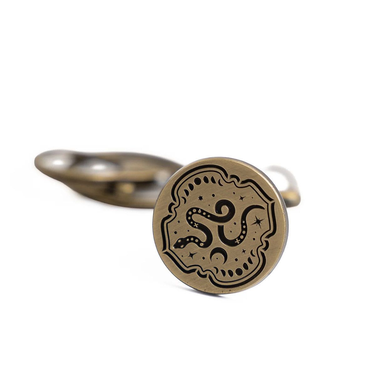 Archer & Olive Wax Seal Pendant - Details van de onderkant
