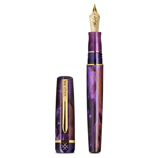 Consul Fountain Pen Elan Claret - Vulpen zonder dop op een witte achtergrond