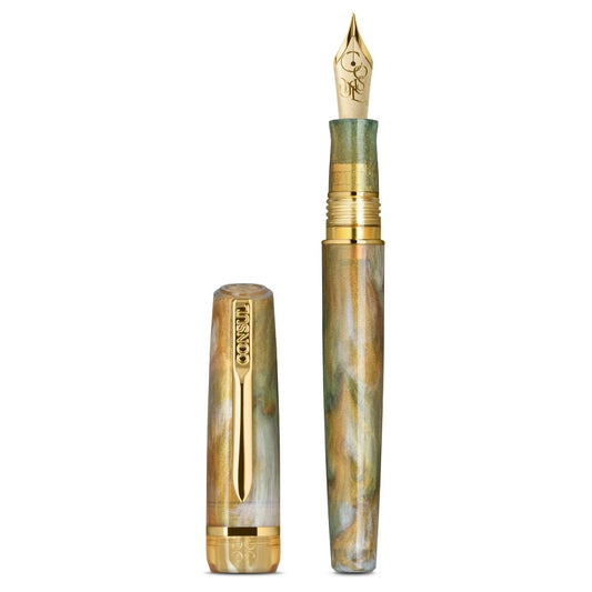 Consul Fountain Pen Elan Sage - Vulpen zonder dop op een witte achtergrond