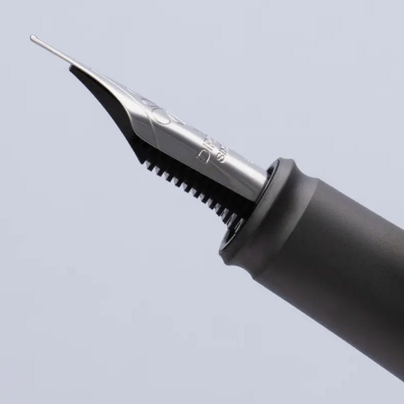 Diplomat Aero Nib - Matt Black