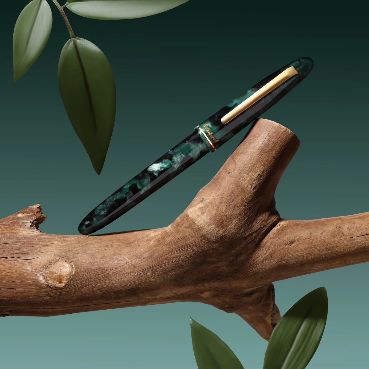 Esterbrook Estie Evergreen GT Fountain Pen - Sfeerfoto