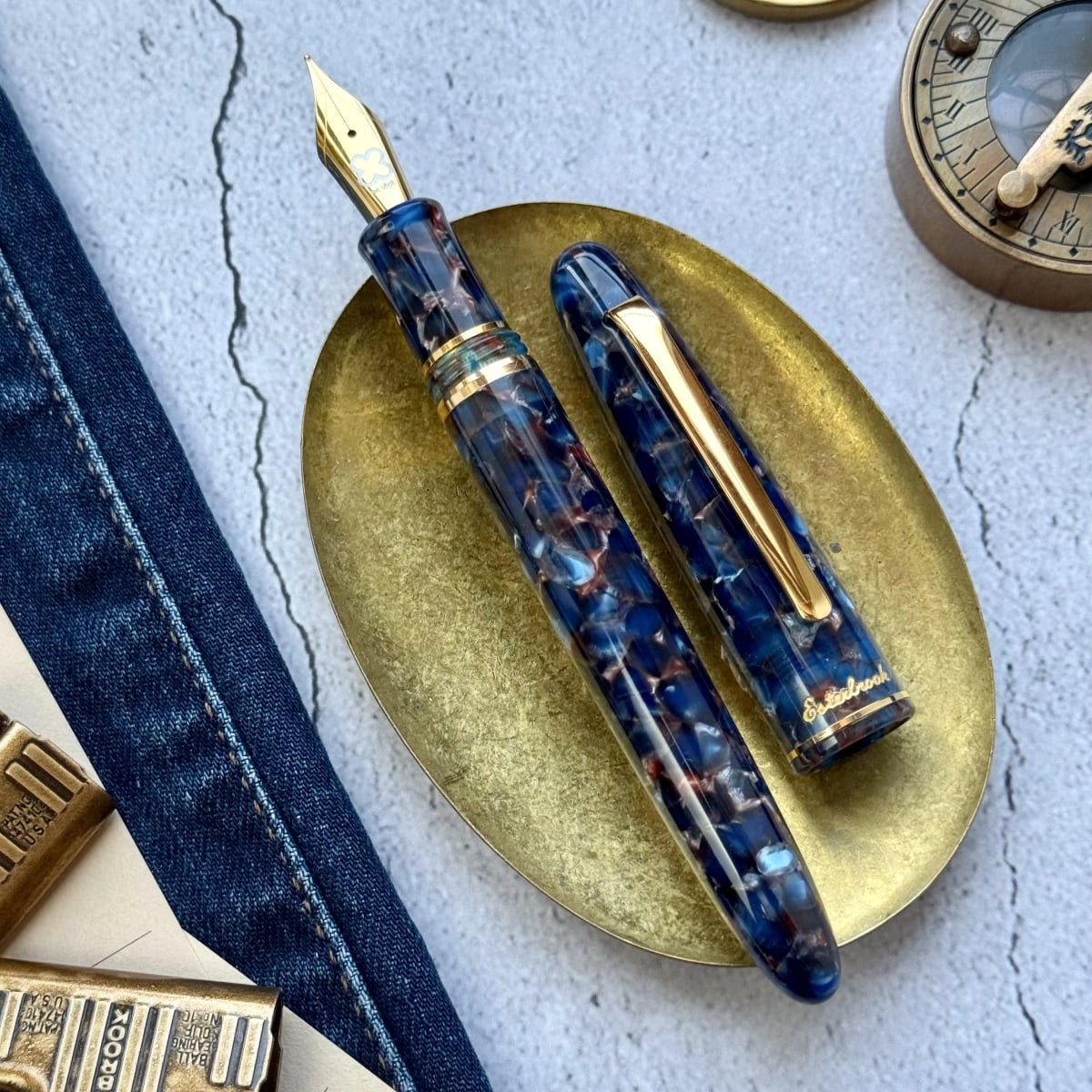 Esterbrook Estie Nouveau Blue GT Fountain Pen - Sfeerfoto