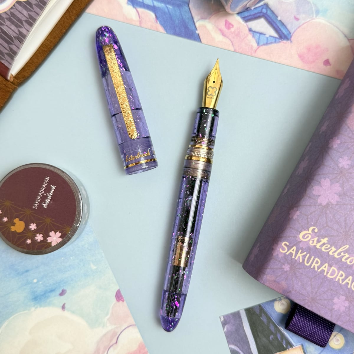Esterbrook Estie Sakura Street GT Fountain Pen - Sfeerfoto