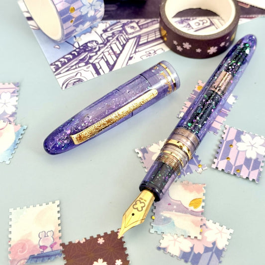 Esterbrook Estie Sakura Street GT Fountain Pen - Sfeerfoto