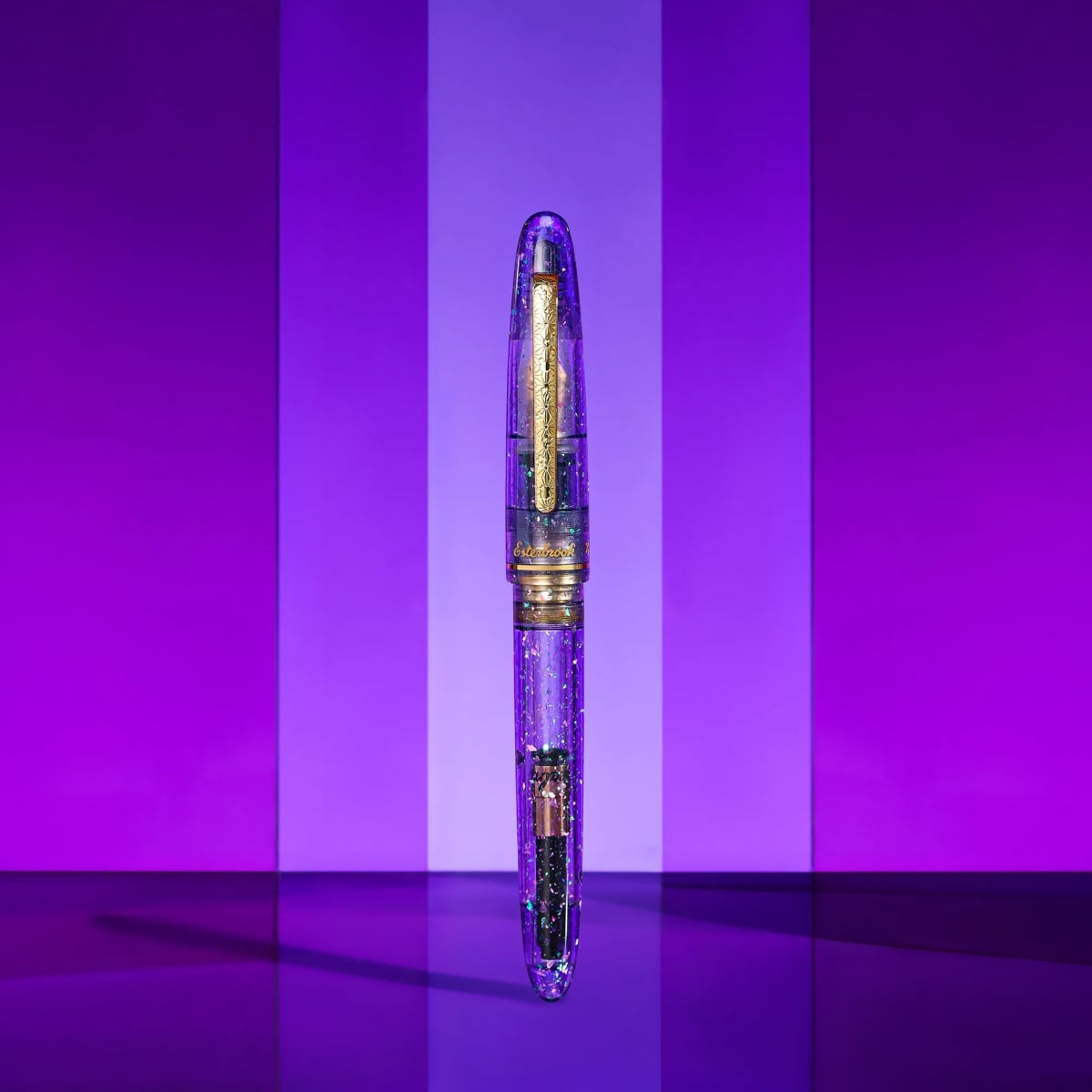 Esterbrook Estie Sakura Street GT Fountain Pen - Sfeerfoto