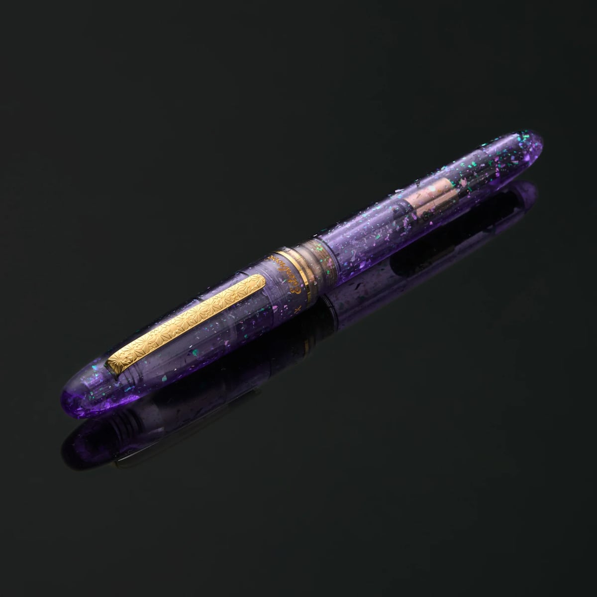 Esterbrook Estie Sakura Street GT Fountain Pen - Sfeerfoto
