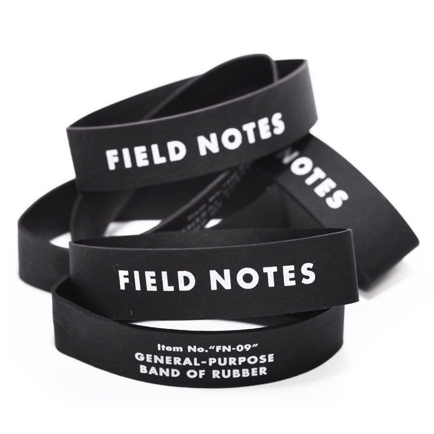Field Notes Band of Rubber – zwarte rubberen band met wit FIELD NOTES-logo