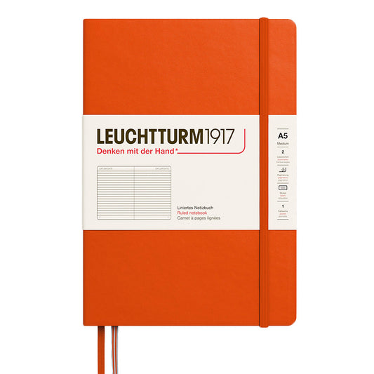 Leuchtturm1917 Medium A5 Notitieboek Pumpkin - Gelinieerd - Cover Op een witte achtergrond