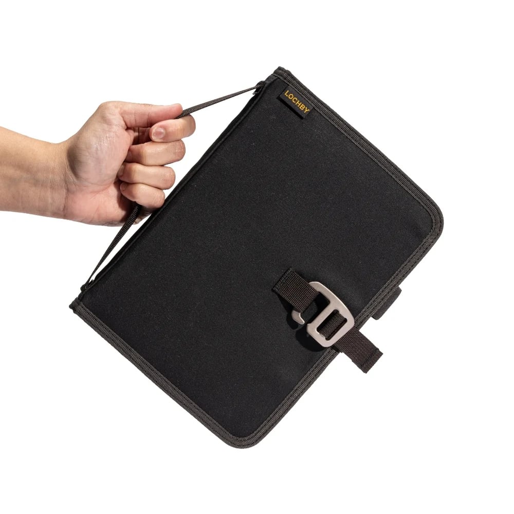Lochby Field Binder A5 - Bumblebee - In de hand