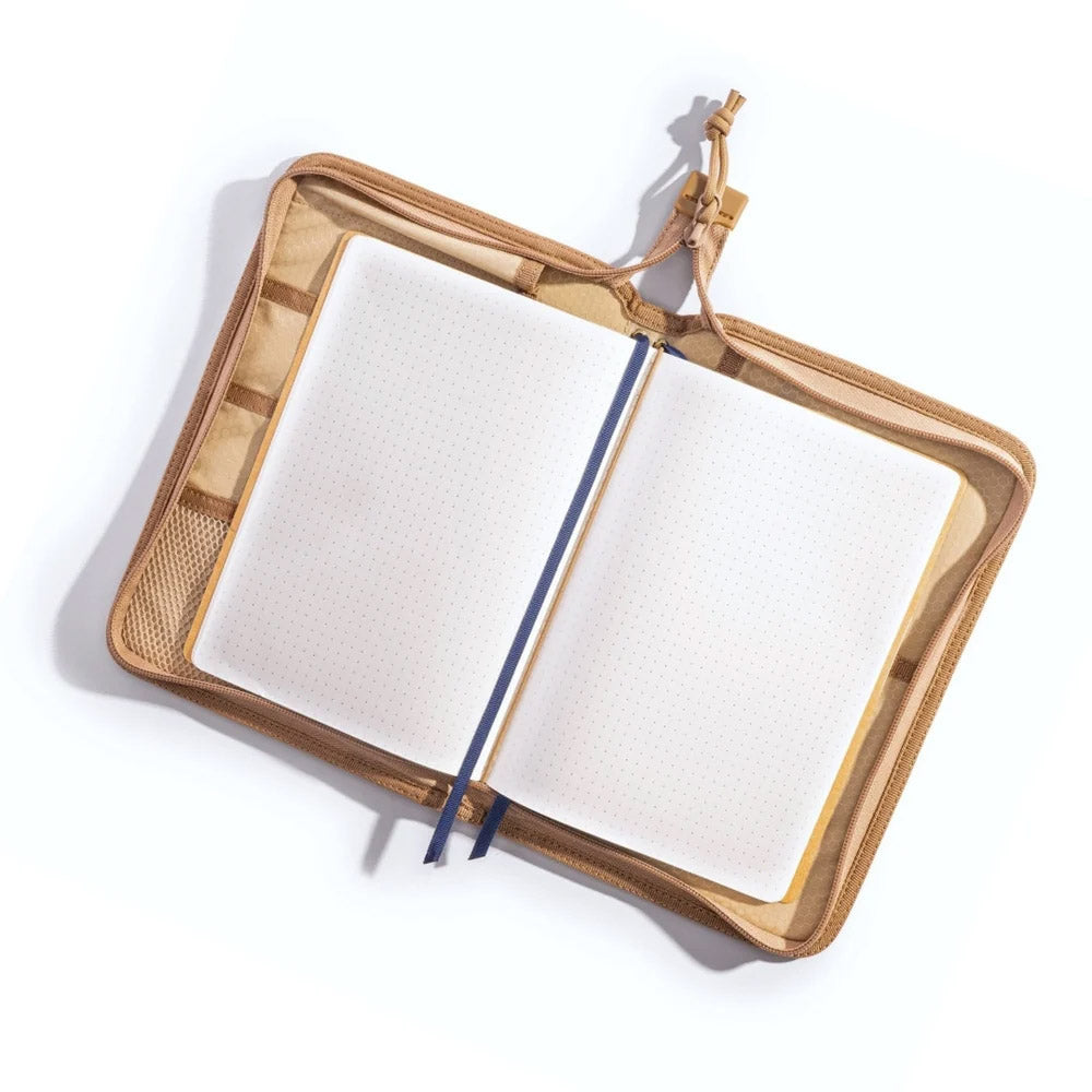 Lochby Field Folio A5 - Navy Cream - open liggend