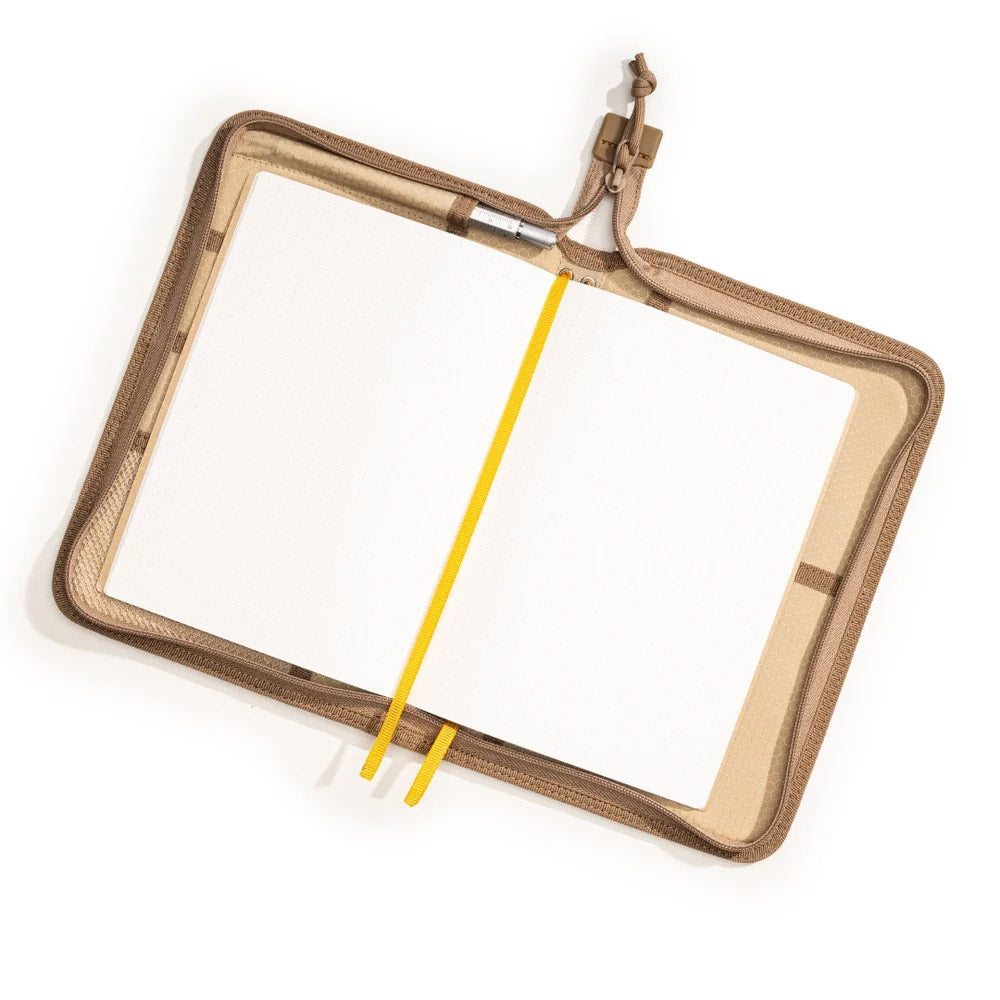 Lochby Field Folio A5 - Honey - Etui ligt open