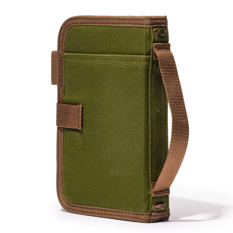 Lochby Field Journal Mini - Olive - Achterkant van het etui