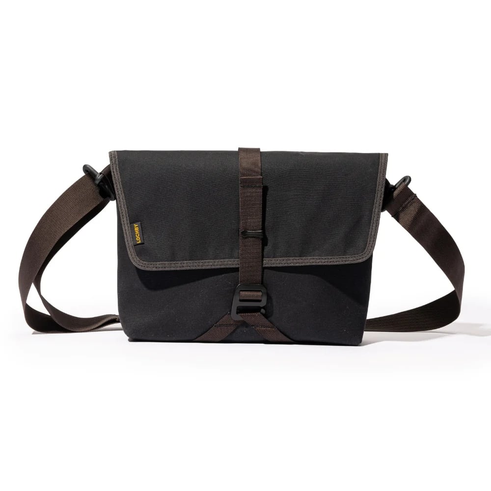 Lochby Field Sling Plus - Bumblebee / Black - Voorkant van de tas op een witte achtergrond