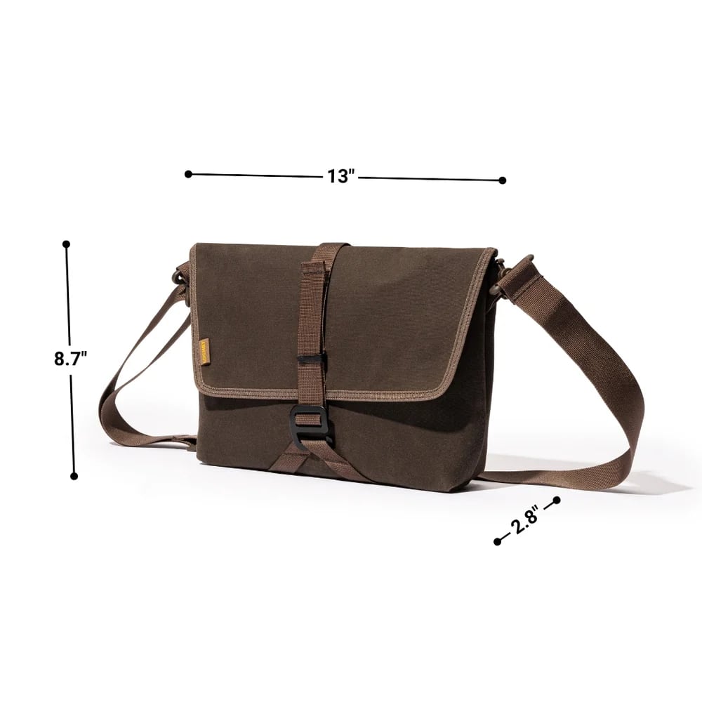 Lochby Field Sling Plus - Brown - De maten van de tas
