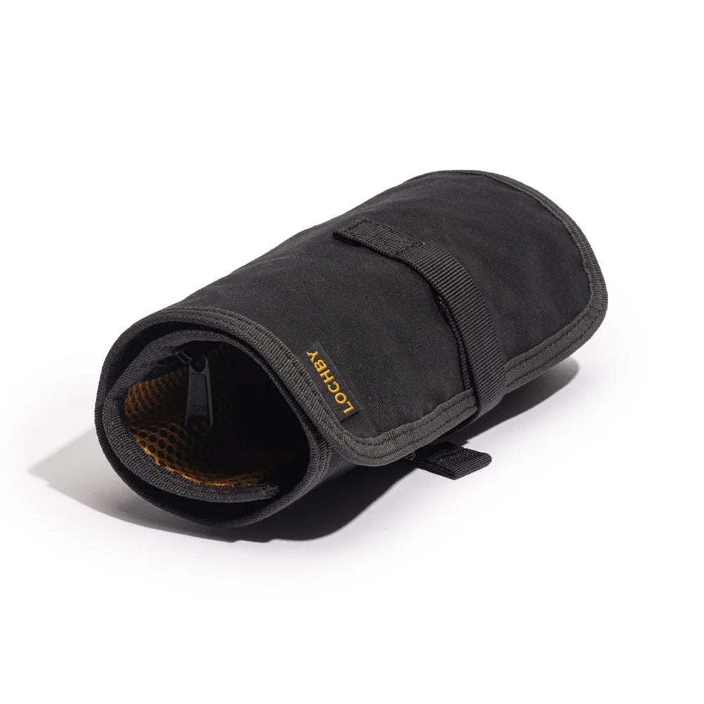 Lochby Tool Roll Etui - Charcoal Gold - Opgerold