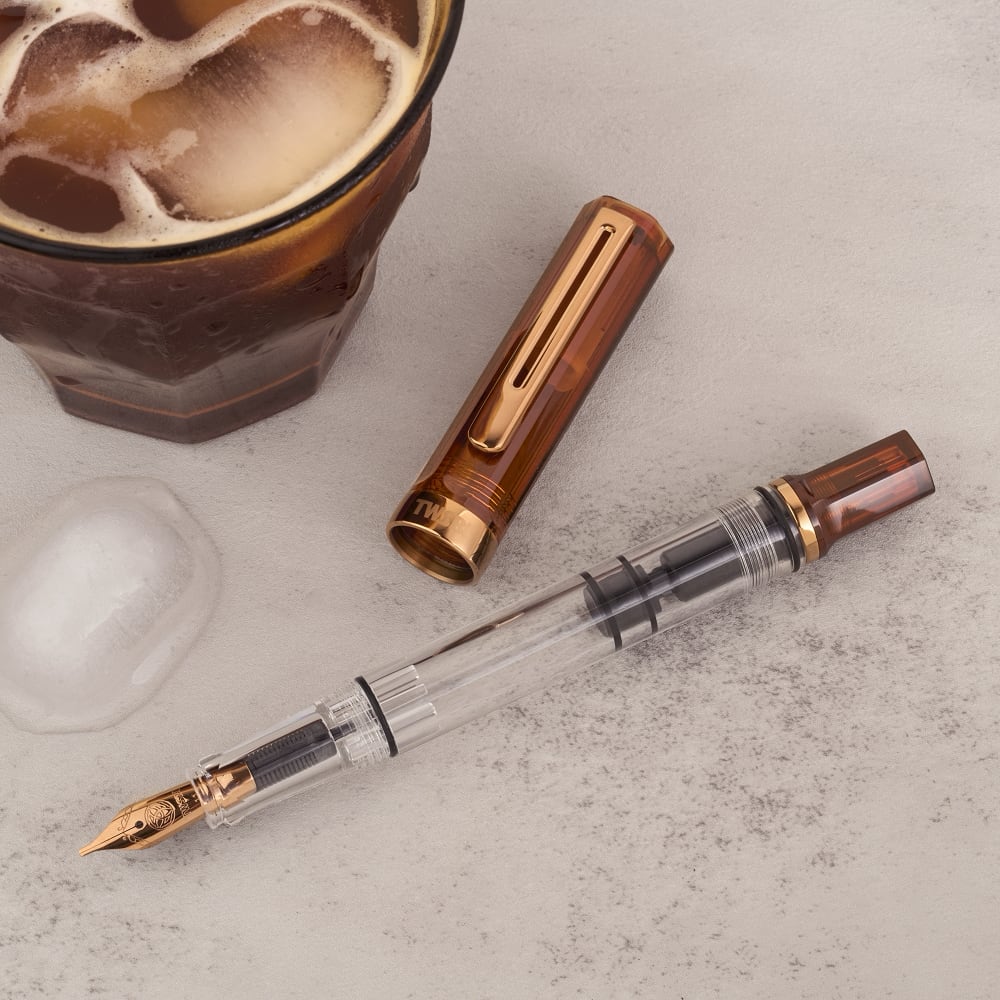 TWSBI Eco Fountain Pen Rootbeer with Bronze - Sfeerfoto