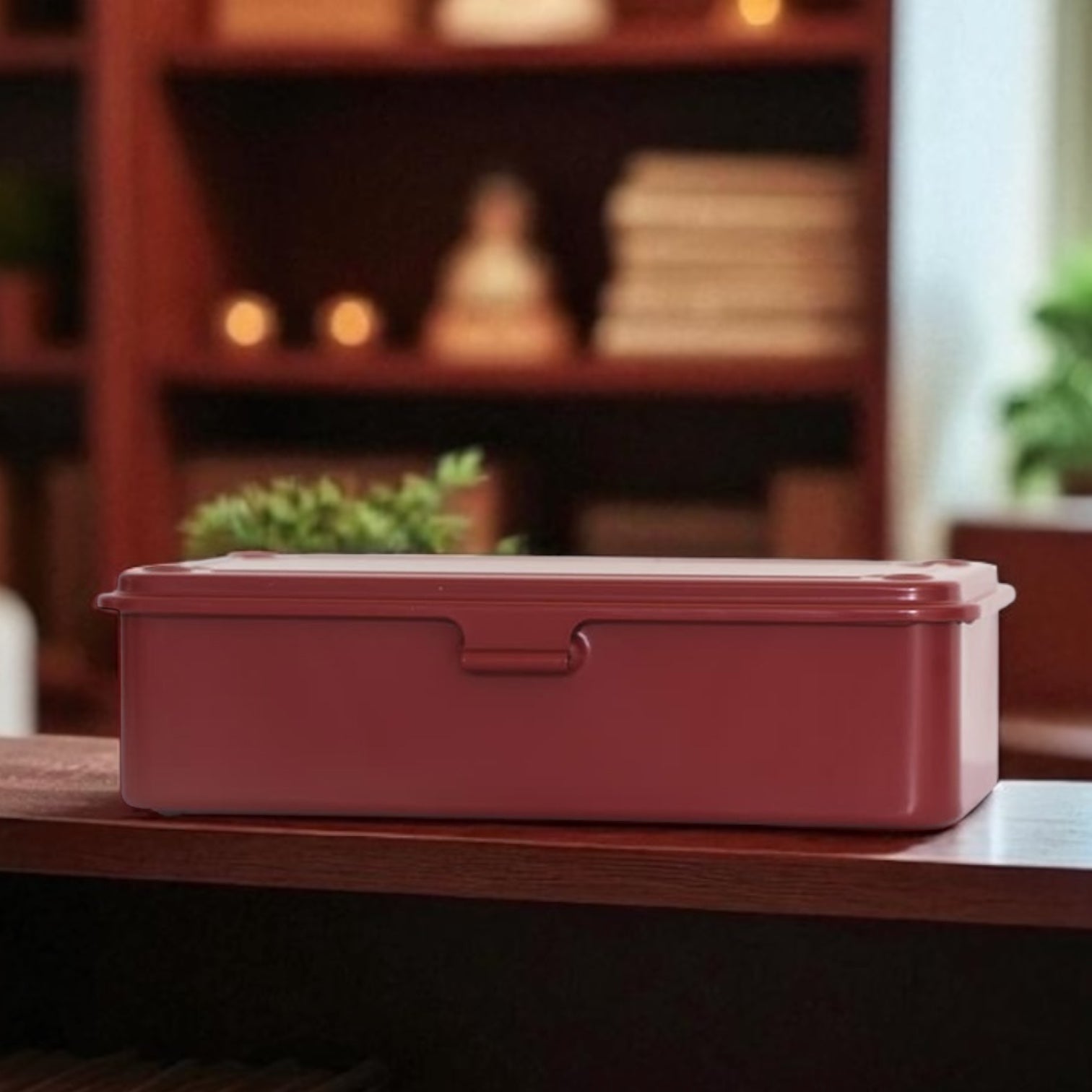 Toyo Steel Box T-190 - Red Brick - Voorbeeld op een tafel