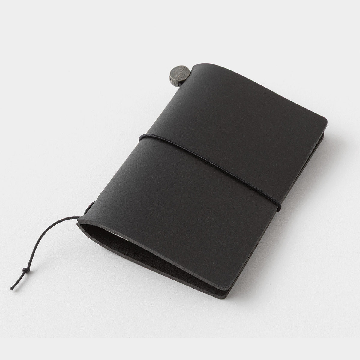 TRAVELER'S Notebook Card Size 20th Anniversary - Black [Limited Edition] - Voorkant van de Traveler's Notebook