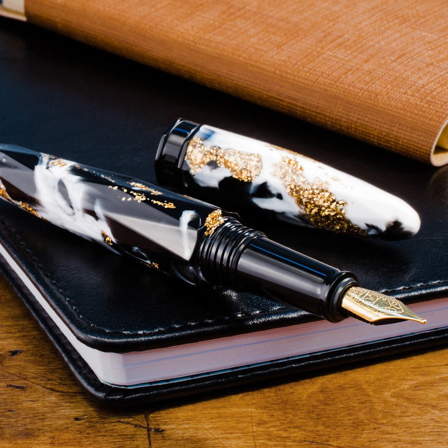 BENU Fountain Pen Briolette - Black & White - 24Papershop