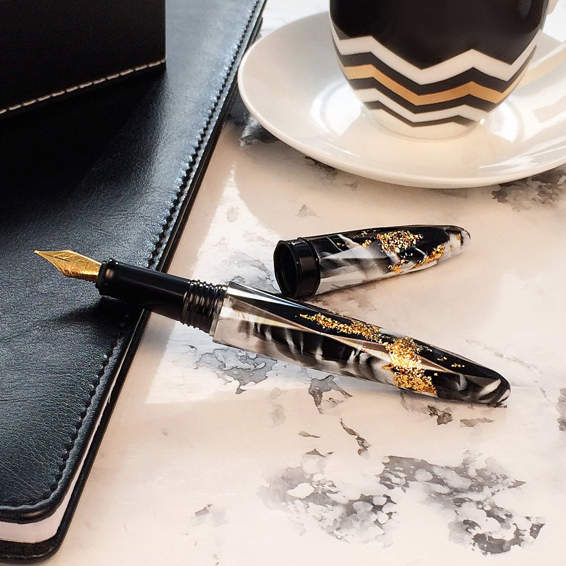 BENU Fountain Pen Briolette - Black & White - 24Papershop