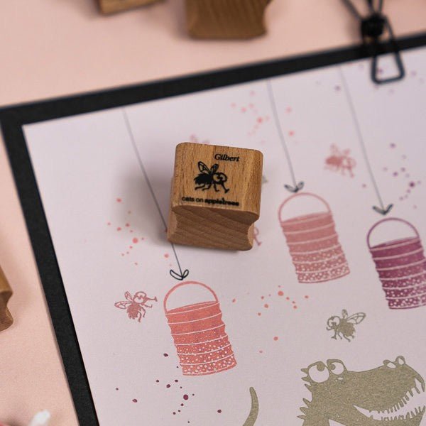 Cats on Appletrees Mini Stamp Fly Gilbert - 24Papershop