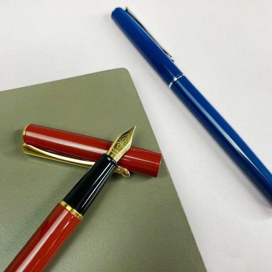 Diplomat Traveller Dark Red Gold Fountain Pen - 24Papershop