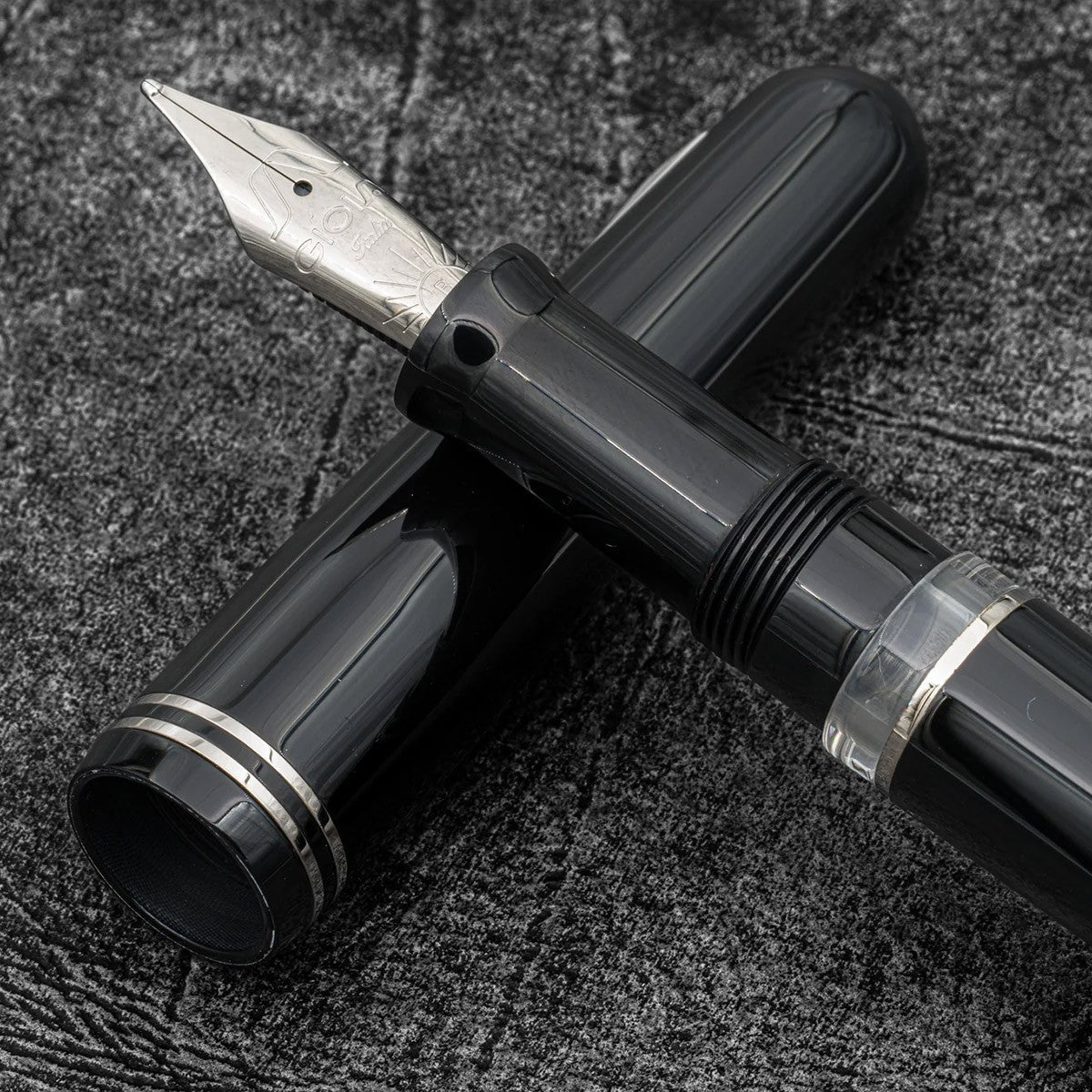 Gioia Metis Fountain Pen CT - Classic Black - 24Papershop