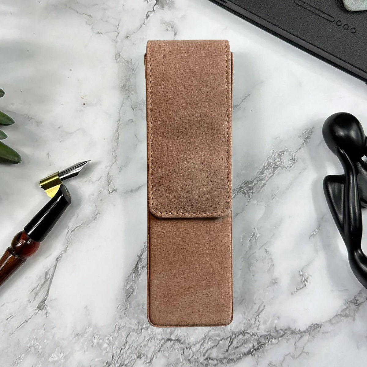 Girologio 2 Magnetic Pen Case - Saddle Tan