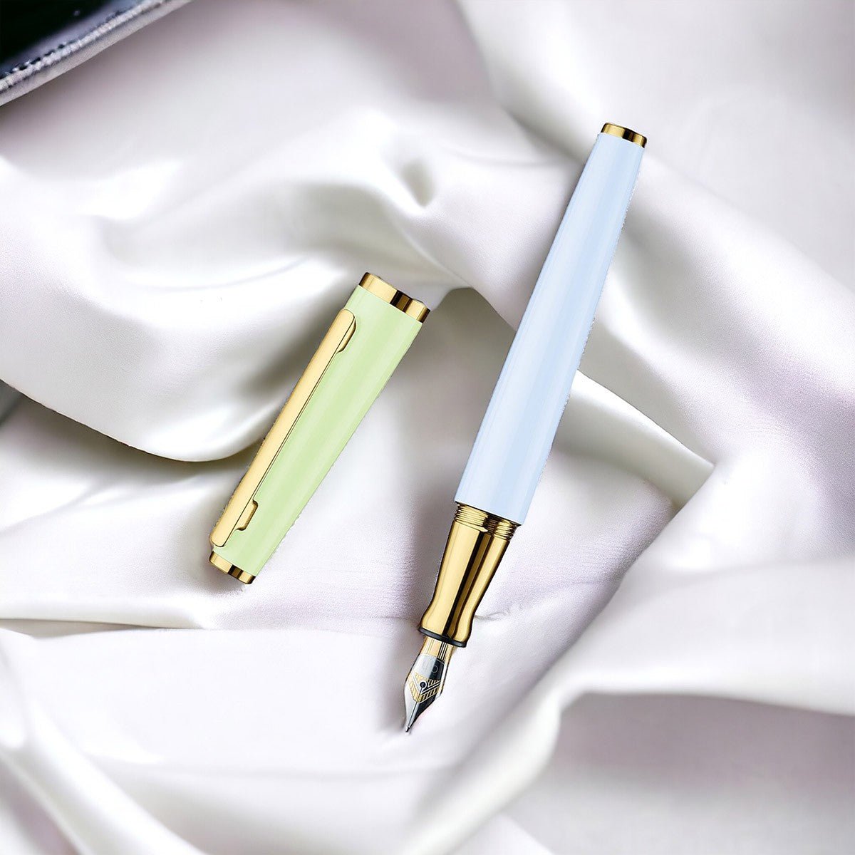 Otto Hutt Fountain Pen Design 06 - Glacier Apple Green - 24Papershop